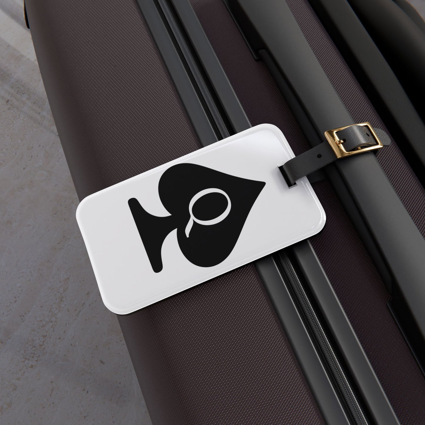 Stylish Queen of Spades Luggage Tag - Chic Travel Accessory