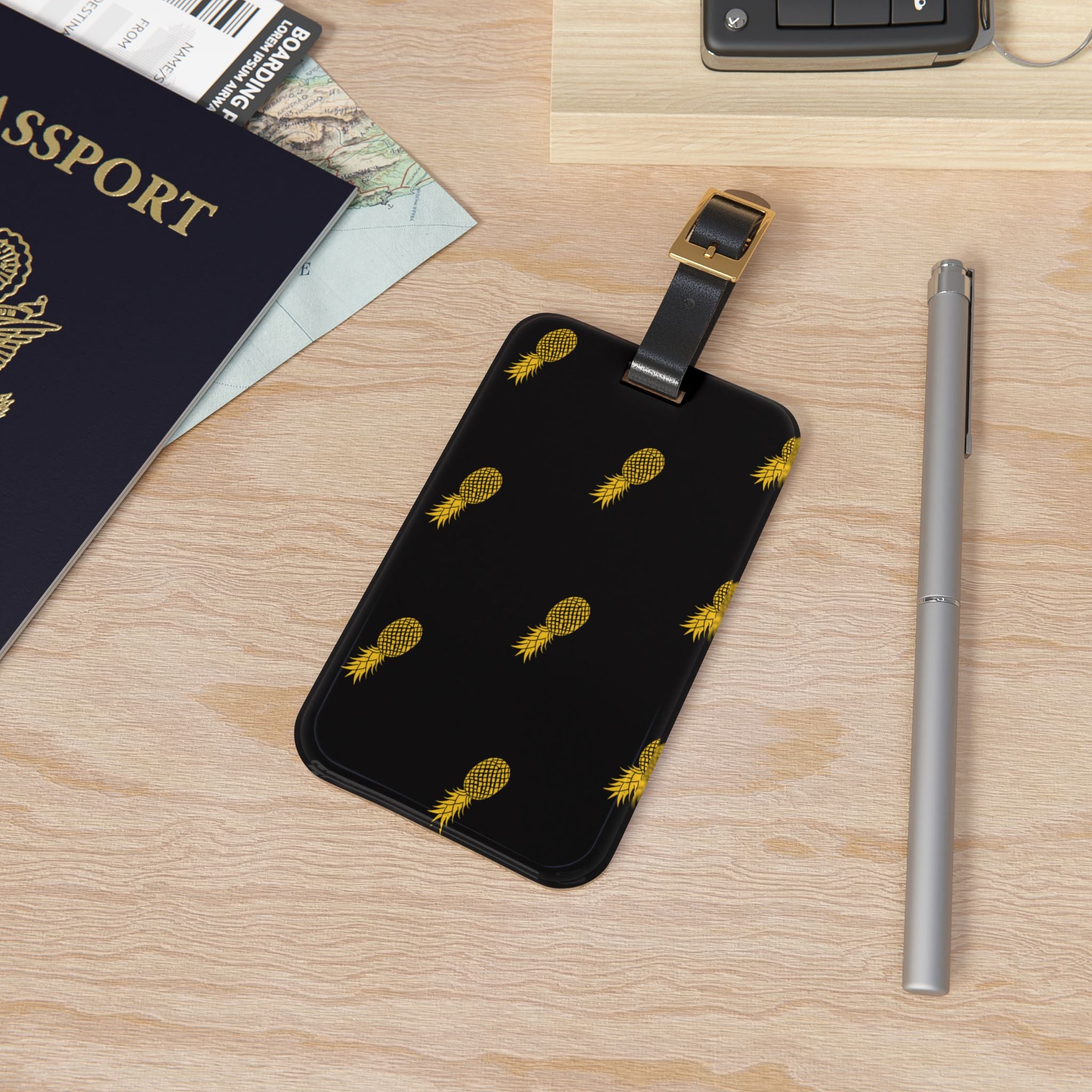 Pineapple Pattern Luggage Tag - Fun Travel Accessory for Adventurers