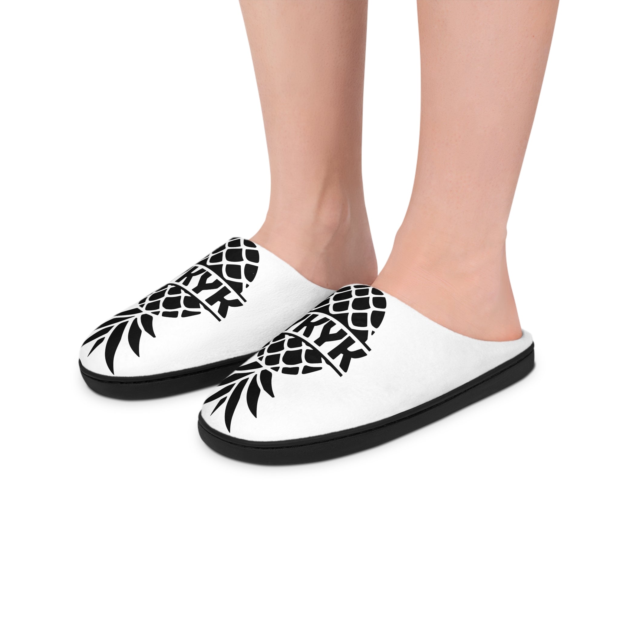 Cozy Pineapple Women Indoor Slippers - Perfect for Relaxation and Home Comfort