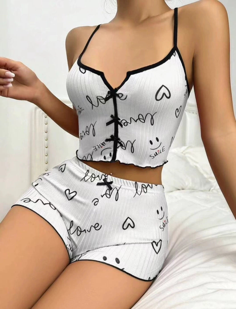 Sexy Heart Print Color Block Sleepwear Set with Front Slit and Strap Design