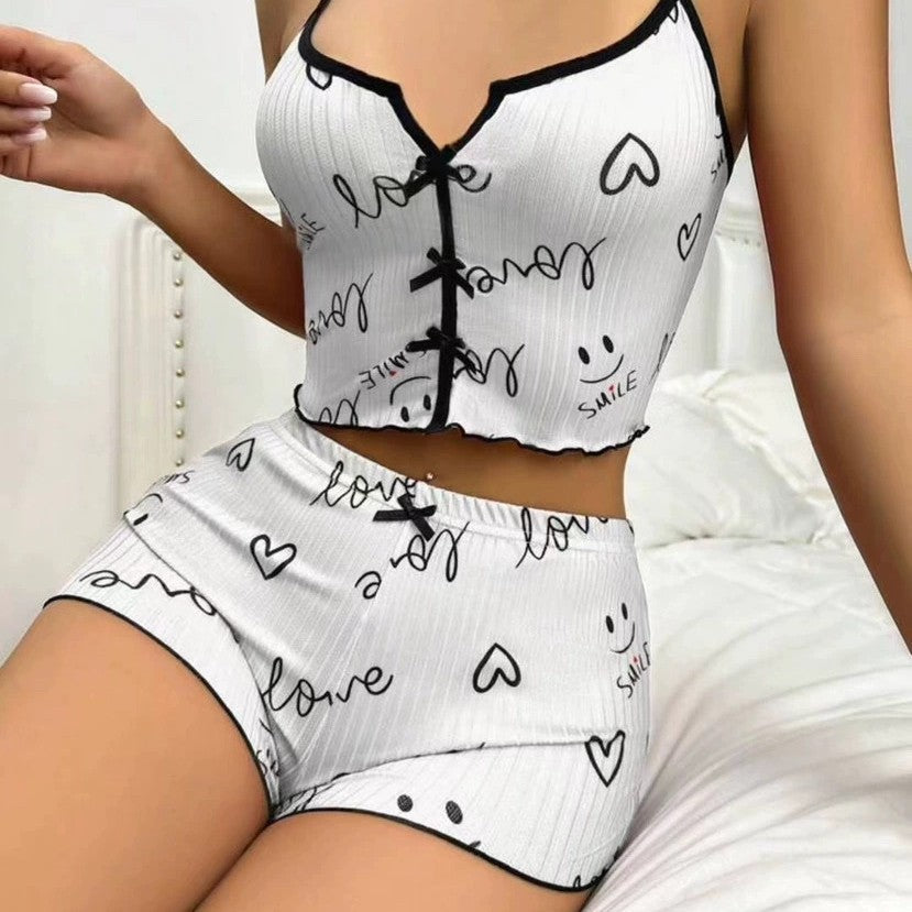 Sexy Heart Print Color Block Sleepwear Set with Front Slit and Strap Design