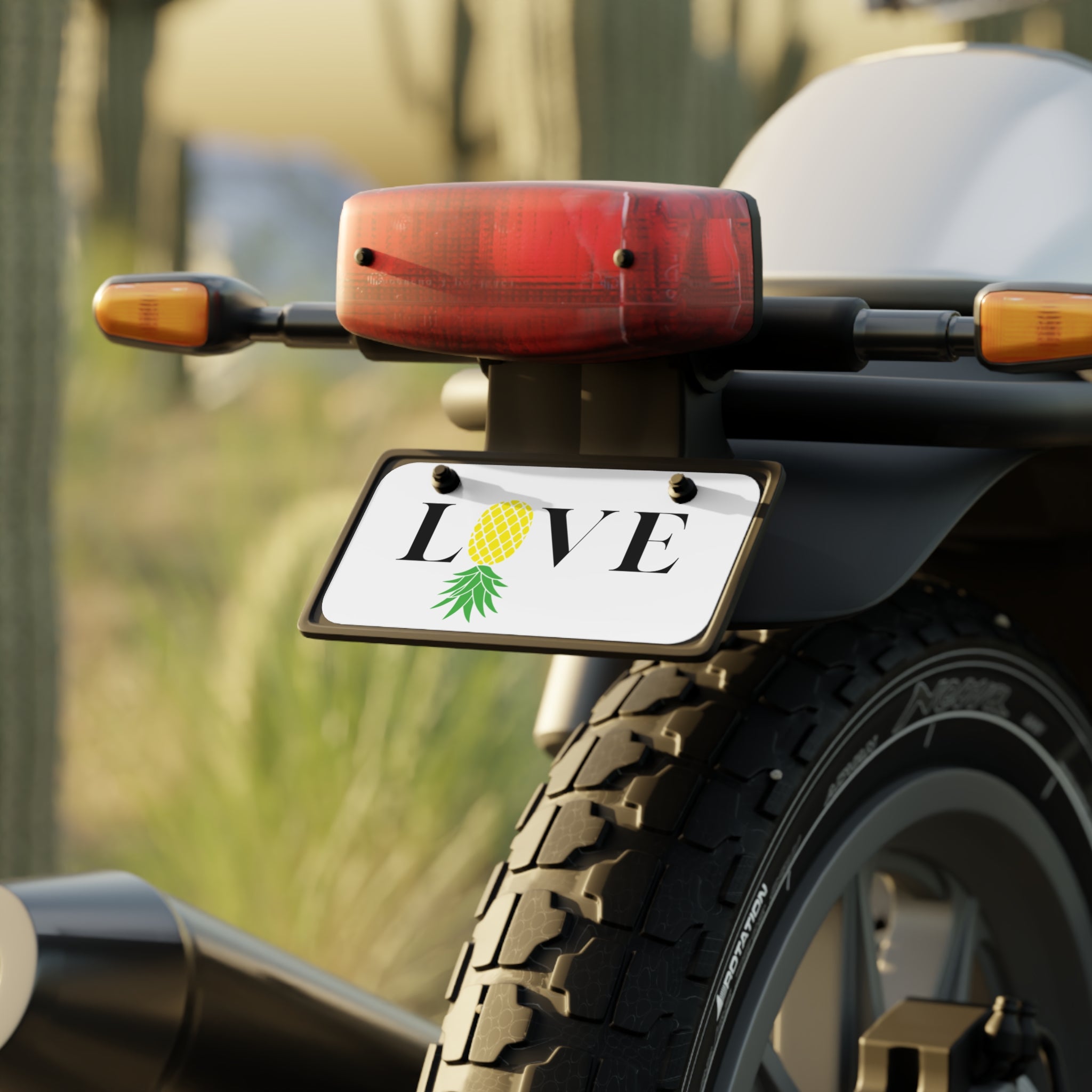 Decorative Mini License Plate - "LOVE" with Pineapple Design