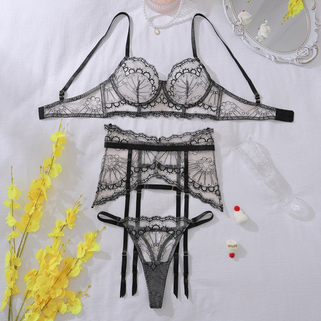 Fashionable and sexy heavy craft bra set see through mesh slim fit and fun lingerie underwear three piece set