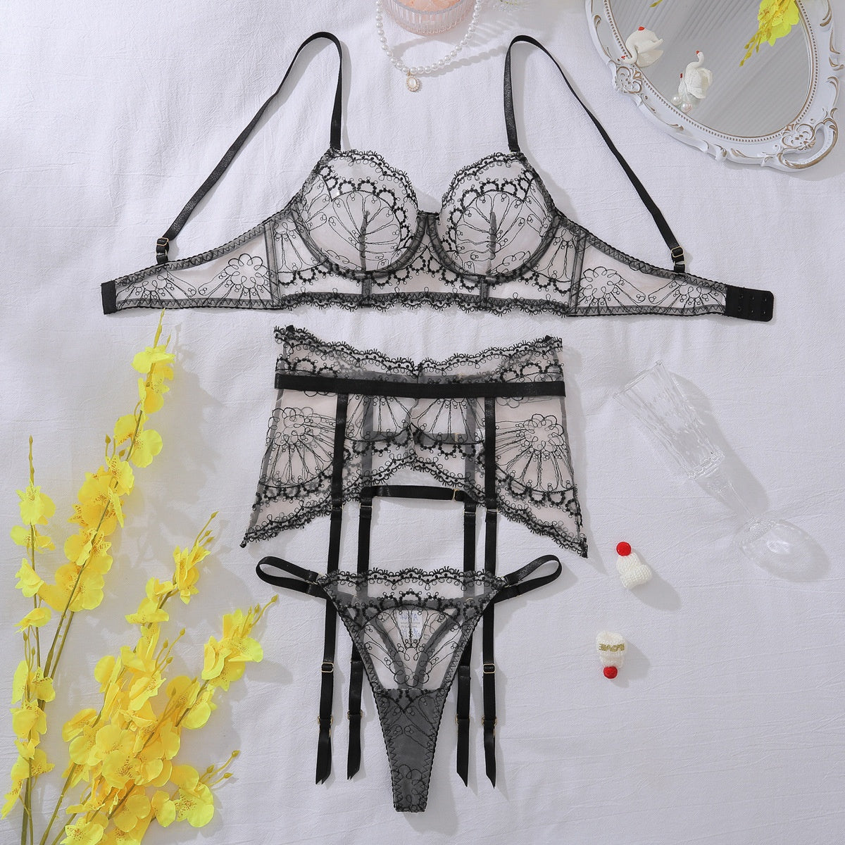 Fashionable and sexy heavy craft bra set see through mesh slim fit and fun lingerie underwear three piece set
